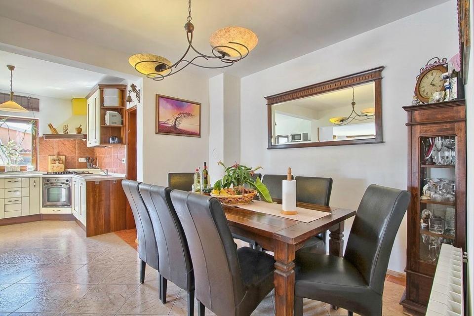 Villa Maggie Sisan Room photo